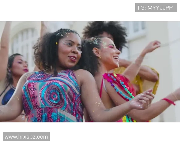 巴西足球明星在街头与粉丝亲密互动拍照留念瞬间 巴西足球明星在街头与粉丝亲密互动拍照留念瞬间